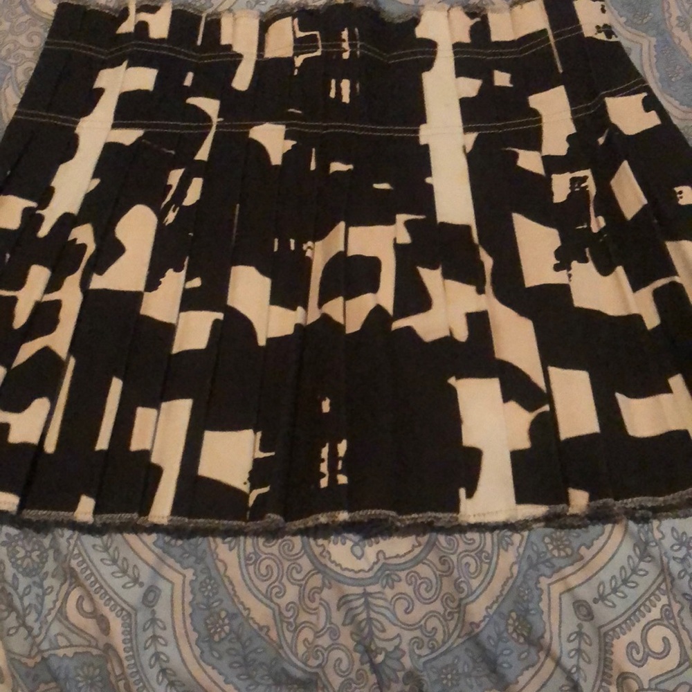 Black pleated skirt brand new
